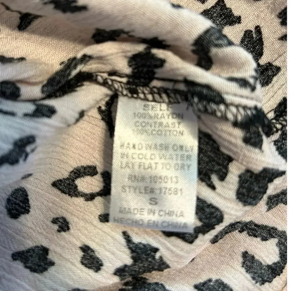 Savanna Jane Floral Embroidered Blouse Size Small Leopard Flowy Short Sleeve - Picture 6 of 9